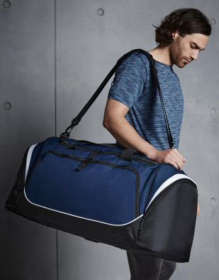 Väska Quadra Pro Team Jumbo Kit Bag 03230 | Swedishmerch