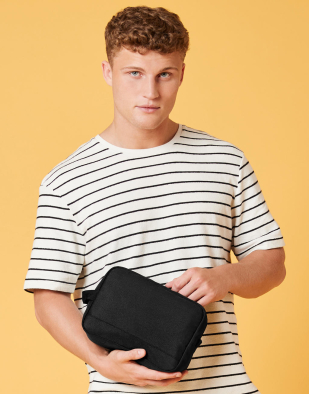 Väska Bagbase Recycled Essentials Wash Bag 96129 | Swedishmerch
